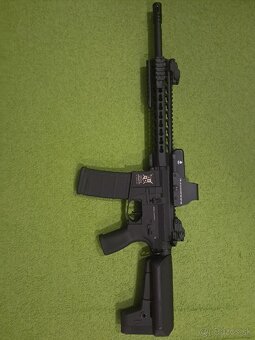 Airsoftová elektrická zbraň AR15 M4