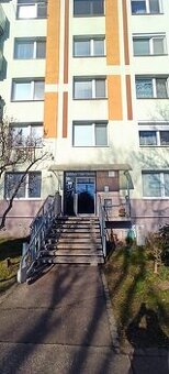 Slnečná garsónka na Vilovej ul. v Petržalke
