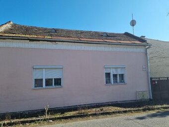 Rodinný dom s polyfunkčným objektom v Lučenci – časť Opatová