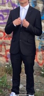 Chlapčenský oblek
