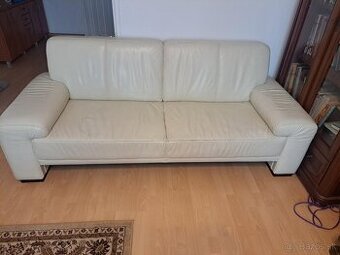 Darujem koženú 3 - sedaciu súpravu