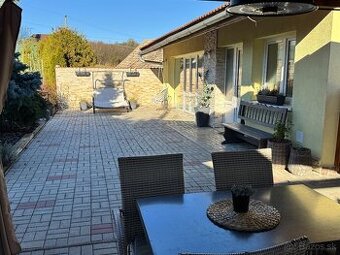 Priestranný 6-izbový dom, 3 kúpeľne a sauna