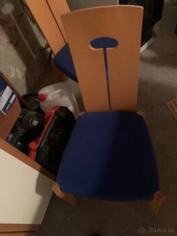 Jedálensky stôl so stoličkami