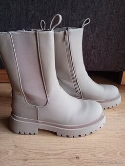 Dámske topánky v.39