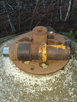 Predam vyrovnavaci piest zetor kristal