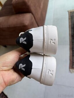 Pánske biele kožené tenisky