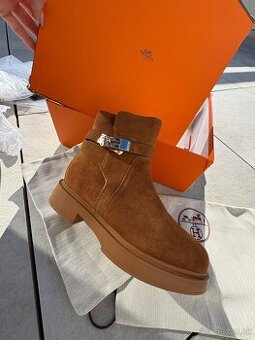 Hermes cizmy  38