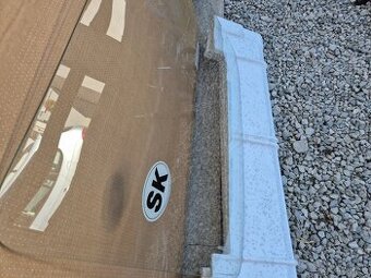 Skoda 110R zadne sklo