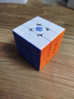 Rubikova kocka GAN cube 11 m