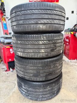 Continental letne 245/40 R18