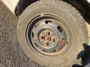 Plechové disky 4x100 R14 54,1 + zimné pneu Nokian WR D3