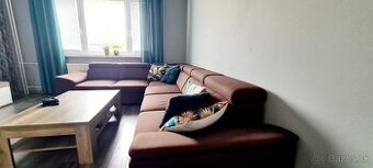 Zrekonštruovaný 3-izbový byt s parkovacím miestom v Žiari na