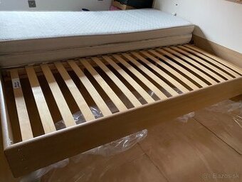 Manželská posteľ 160cm