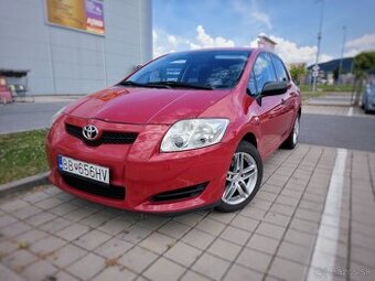 Toyota Auris 1.6 benzín