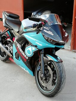 Yamaha R6