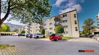 Zariadený 1,5 izbový byt s terasou a parkovacím miestom - Ve