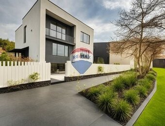 6+3 izbový rodinný dom, pozemok 502, garáž, terasa, Michalov