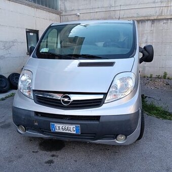Opel vivaro 2,0 tdci 84 kw 2014