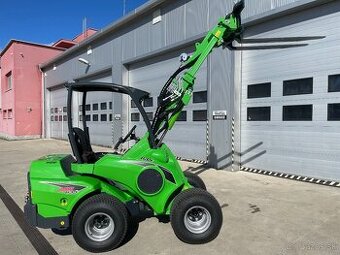 Predvádzací nový nakladač AVANT 635 i