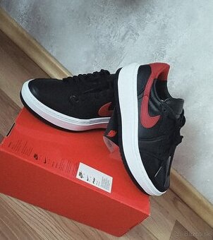 Jordan elevate low 38