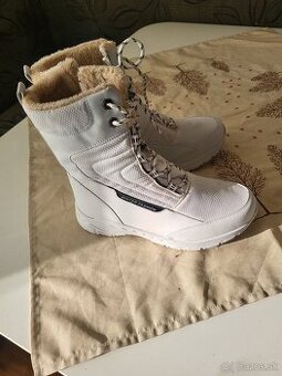 Predám krásne zimné topánky, veľkosť  40