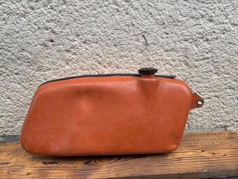 Nádrž jawa Mustang 23