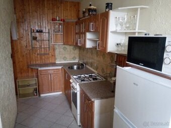 Trojizbový byt Liptovský Mikuláš, sídlisko Podbreziny