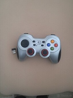 Gamepad Logitech f710