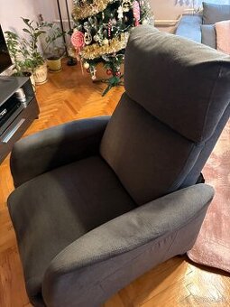 Polohovateľné kreslo