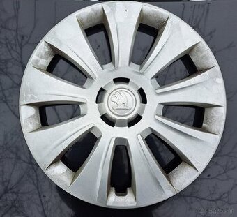 KUPIM 1 PUKLICU ŠKODA KAROQ R16