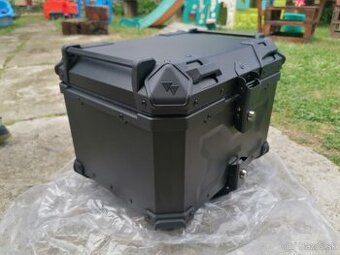 45 litrovy top case vrchny zadny kufor