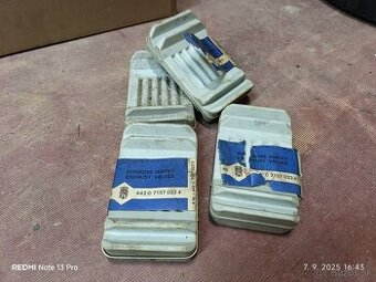 Tatra 148 výfukové ventily