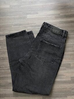 Ženské džínsy mom