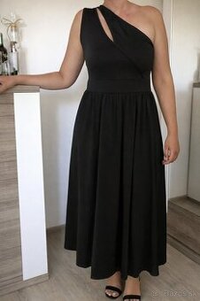 Čierne šaty na jedno rameno, veľkosť M