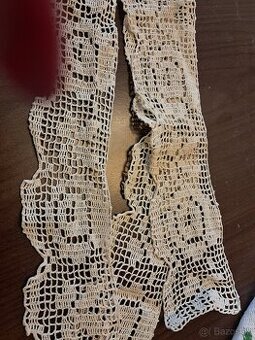 Starožitná háčkovaná čipka