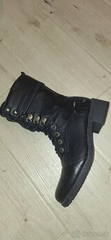 Dámske čižmy Mustang