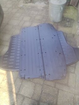 Predám stredné plato do kufra honda crv 3