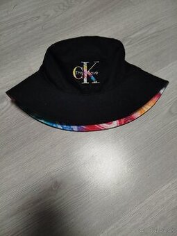 Calvin Klein klobúk