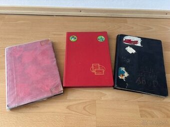 Predám 3 albumy s poštovými známkami.