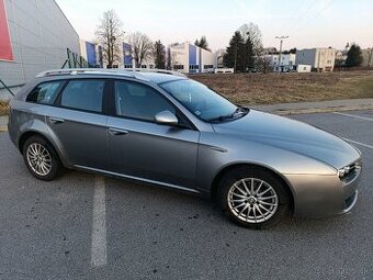alfa romeo 159 1.9 jtd 110 kw pred fl