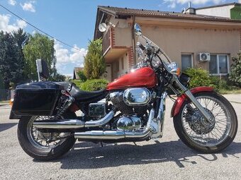 Predám Hondu Shadow 750.