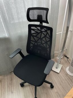 Ergonomické kancelárske kreslo