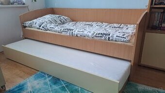 Jednolôžková posteľ s výsuvnou prísteľkou