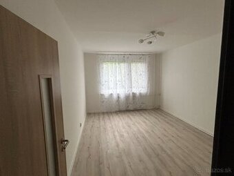 Prenájmem 2-izbový byt Nitra- Chrenová
