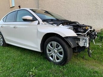 Predám havarovanú Škoda octavia 4 2.0tdi 85 kW 2023.