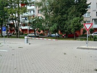 Prenájom 2-izbovy byt s park. miestom