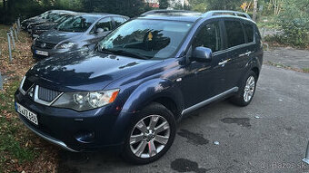 Mitsubishi Outlander 2.2 DI-D 4x4 instyle 7miest navi xenon