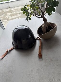 Vojenská helma + fľaša + maska