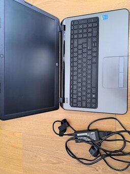 Predávam notebook HP 250 G3