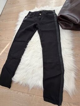 Dámske čierne ZARA jeans, 36
